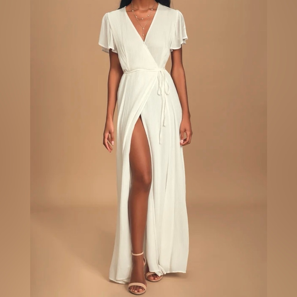 Lulu’s Cream Wrap Dress Size Small